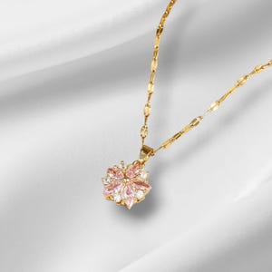 ピンクの桜の花のネックレス • 桜のペンダント • 彼女への上品なギフト • 日本の美しいジュエリー