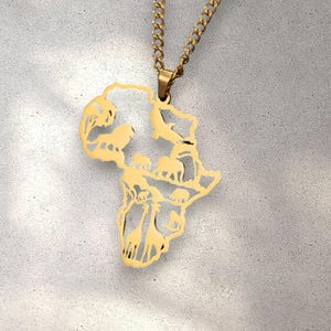 Collana con ciondolo a forma di animale con mappa dell'Africa / Catena in acciaio inossidabile con leone, elefante, scimmia e giraffa / Regalo unisex con gioielli africani