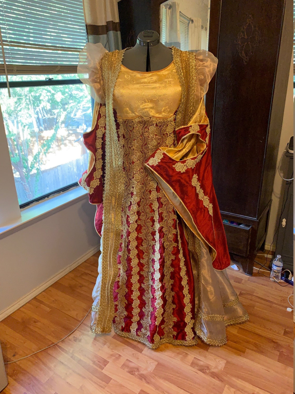 Ladies Custome Ordered Renaissance Costume Ren Fest Medieval Queen ...
