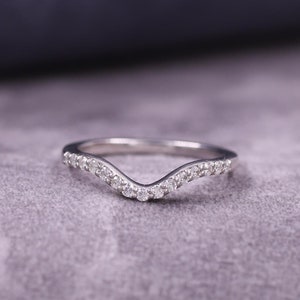 Lab Grown Diamond Round Cut Ring, Curved Shank Ring, Sustainable Wedding Band for Women, Diamond Band Ring, Anniversary Gift, Chevron Ring.