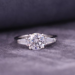 Round Cut Three Stone Diamond Engagement Ring, Round Lab Grown Diamond Ring, IGI Certified Side Tapered Baguettes Wedding Ring, Gift for Her
