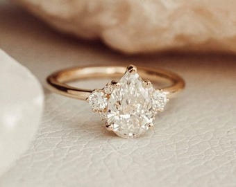Seven Stone Engagement Ring, Pear Cut Lab Grown Diamond Ring, Round Side Diamond Wedding Ring, Gorgeous Solitaire Anniversary Gift for Women