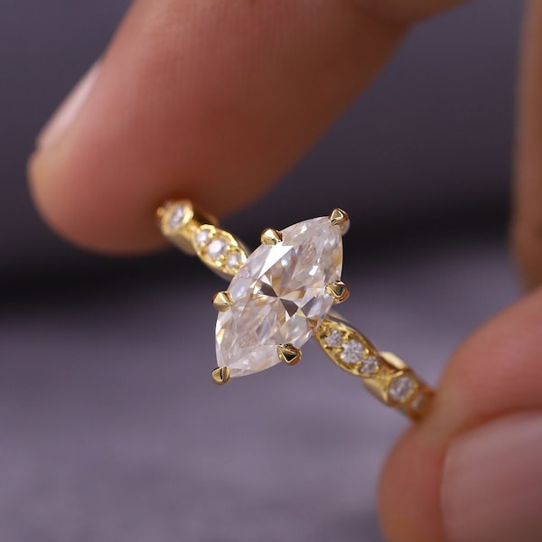 Vintage 2.0 CT Marquise Moissanite Engagement Ring, Lab-Diamond Solitaire