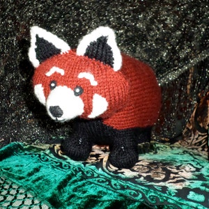 Cutest Anywhere Red Panda Knit Pattern
