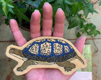 Turtle Patch, Embroidered Turtle Patch, Wool Turtle Patch, Sew on Turtle Patch, Embroidered Patch