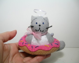 Donut cat ornament, Gray felt cat, Animal decor, Cat lover gift, Cute felt Kawaii donut, Cute food ornament, Funny feline, Fat Cat gifts