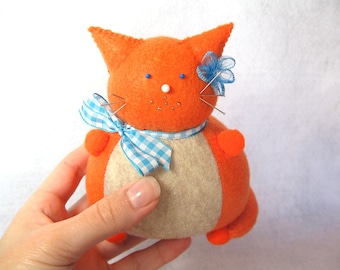 Cute felt pincushion, Ginger orange cat, Felt animals, Soft sculpture animal, Sewing room accessory, Kitty cat home decor, Cute cat gifts