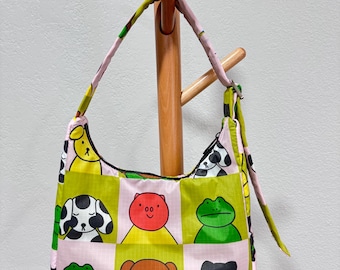 Turn Your Reusable into a Shoulder Bag