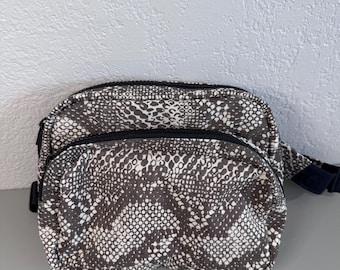 Create Your One-of-a-Kind Fanny Pack