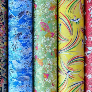 Assortiment de papiers chiyogami japonais authentiques, washi - yuzen fait main de qualité supérieure pour l'origami et l'artisanat