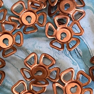 24 — 16mm Vintage Brass Floral Findings Flexible Bead-Caps  Flowers Beads Findings