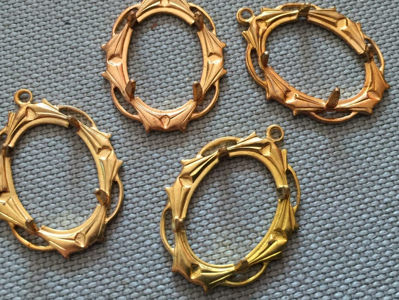 4 Vintage Brass Settings Findings