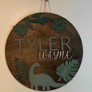 Personalized Dinosaur Nursery Wall Decor - 18&quot; Round Custom Name Sign for Kids Room, Baby Shower Gift & Toddler Room Decoration