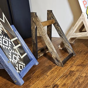 Pine Wood Sign Stand: Porch Leaner Display, Customizable Finish