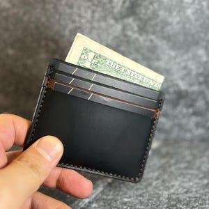 パーソナライズされたレザーカードホルダー、レザーカスタムウォレット、彼への記念日の贈り物、メンズウォレット、ボーイフレンドへの贈り物、父の日ギフト