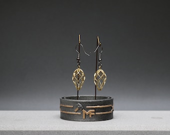 3D Lattice Teardrop Earrings and Gift Display