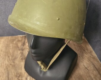 WW2 軍用ヘルメット（スイス軍）希少製品（実物） WW2 軍用ヘルメット（スイス軍）希少製品（実物）