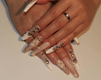 Flower nails,Diamond hand painted nail,custom press on nails,3D Nails,Gel Nails,Acrylic Nails  ,Fake nails,Nail Art,French nails,floral nail