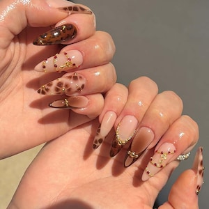 Wedding nails ,Flower Nails hand painted nail,custom press on nails,3D Nails,pink Nails,Acrylic Nails  ,Fake nails,Nail Art,Floral Nails