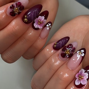 Unhas de casamento, unhas de pressão de flor roxa, unhas de amêndoa, unhas de flores, acrílico personalizado pintado à mão, verão, unhas postiças, unhas florais, presente para meninas