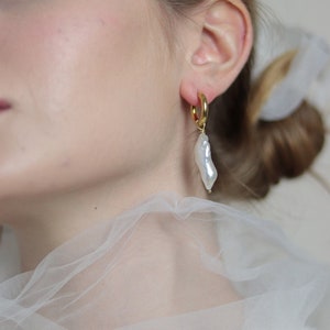 Bridal Pearl Earrings, Pearl Gold Earring, Drop Dangle Pearl Earring, Wedding Gift, Chic Pearl Earrings, Wedding Pearl Earrings, Best Gift