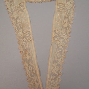 Antique Lace collar Victorian hand embroidered shawl collar