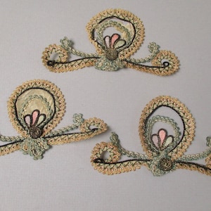 Ensemble d’appliques antiques de 3 textiles victoriens floraux