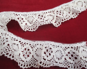 Antique narrow lace trim cotton crochet