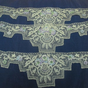 Antique lace fabric trim floral Appliques set of 3 1900s era