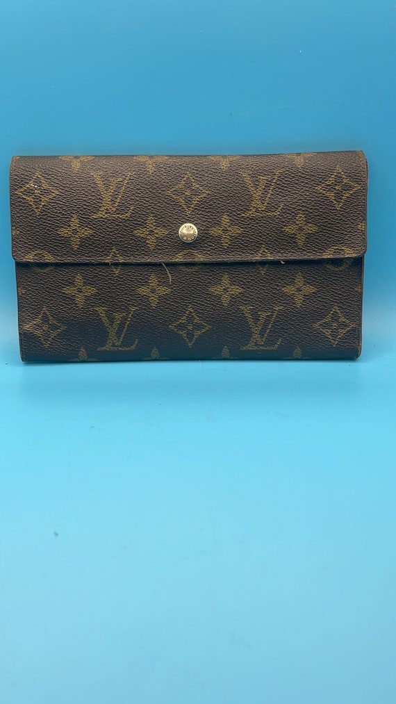 1996 authentic Louis Vuitton Sarah wallet