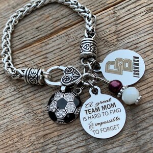 Senior gifts Class of 2023 CHEERLEADING Gifts Senior 2023 INITIAL jewelry She believed she could Graduate Sieraden Armbanden Bangles CHEER Graduation gift 