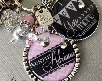 Regalo de tía, cita de TÍA, Te amo más, te amo hasta la luna y de regreso, Regalo para ella, inspirador, llavero personalizado, regalo personalizado, corazón