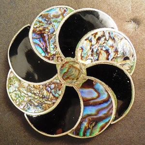 Sterling swirl abalone onyx flower pin brooch Mexico 2&quot;