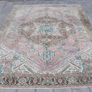 Vintage Turkish Rug 9x12ft 277x371cm