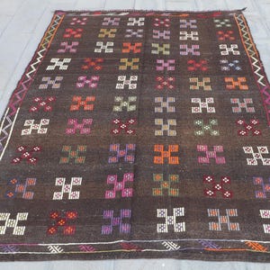 Turkish Kilim, Vintage Kilim, Large Kilim, Embroidered Anatolian Kilim, Rugs For Living Room, 5.9x7.8 ft Brown Kilim, Boho Turkish Kilims,