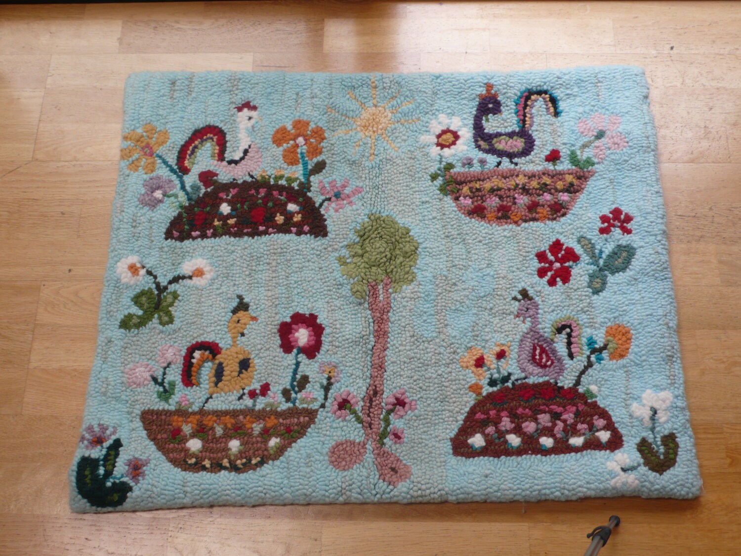 Hen Rug Hand Hooked Hen Rug. - Etsy