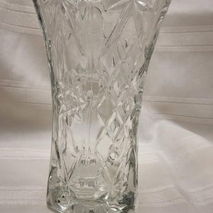 Star of David 8-1/2” Flower Vase Early American Prescut Clear Glass