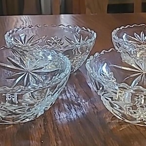 Set of 4 Anchor Hocking EAPC Prescut Clear Star of David 5-1/4&quot; Scalloped Bowl