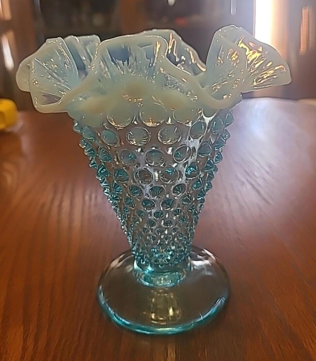 フェントン 大きいサイズ ブルーオパールセントホブネイル フラワーベース フェントン ブルー オパールセント ホブネイル トランペット 花瓶