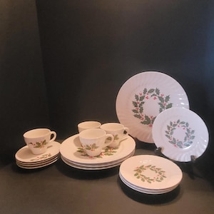 VTG SCIO Ironstone Holly Berry Weihnachtsferien Scalloped Geschirr 16 PC Set