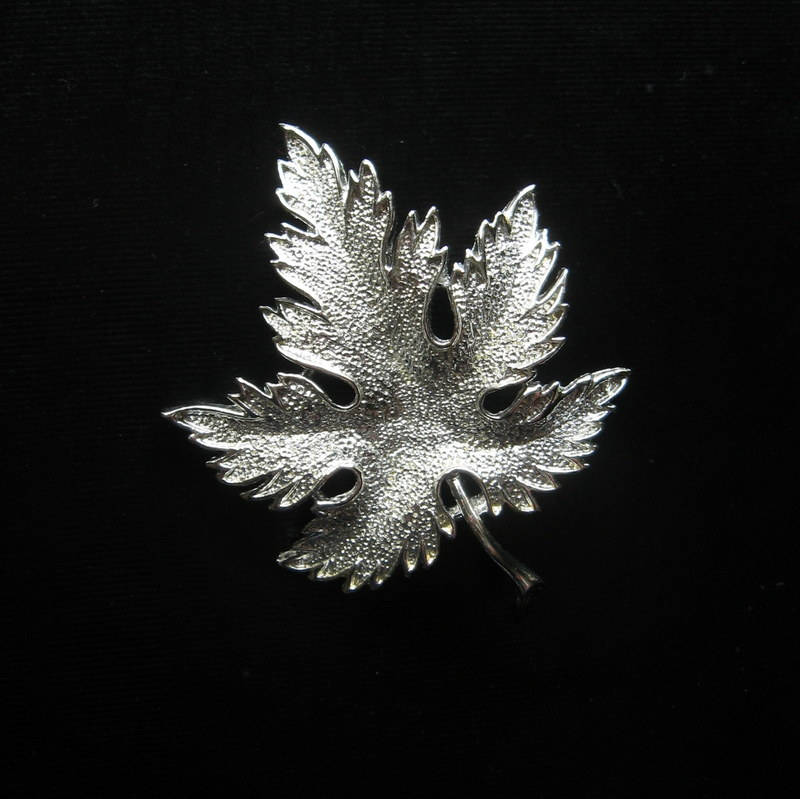 Vintage silver maple leaf pin Canadian leaf brooch Modernist leaf brooch