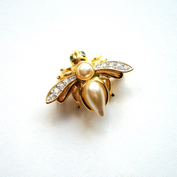 Vintage Joan Rivers Bee Brooch Set - With 9 Jewel