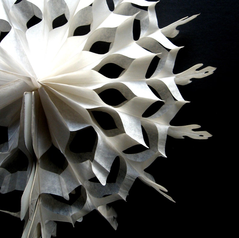 Vintage Honeycomb Snowflake 15 Inch Tissue Paper Snowflake | Etsy