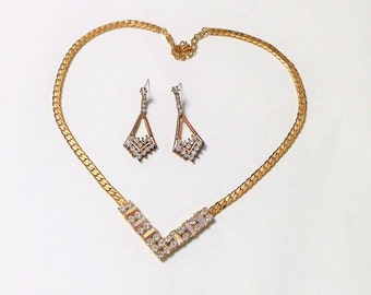 girl girl woman vintage gift vintage jewelry women gift Tongs Vintage scarf Valentines Day gift women brooch jewelry jewelry gift