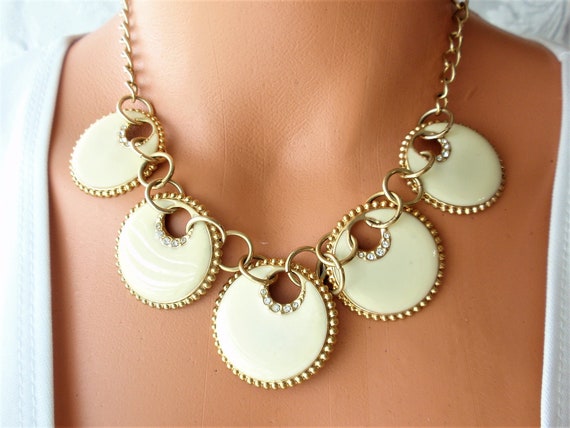 Vintage Pendant necklace. 16 inch . 3.5 inch exte… - image 7