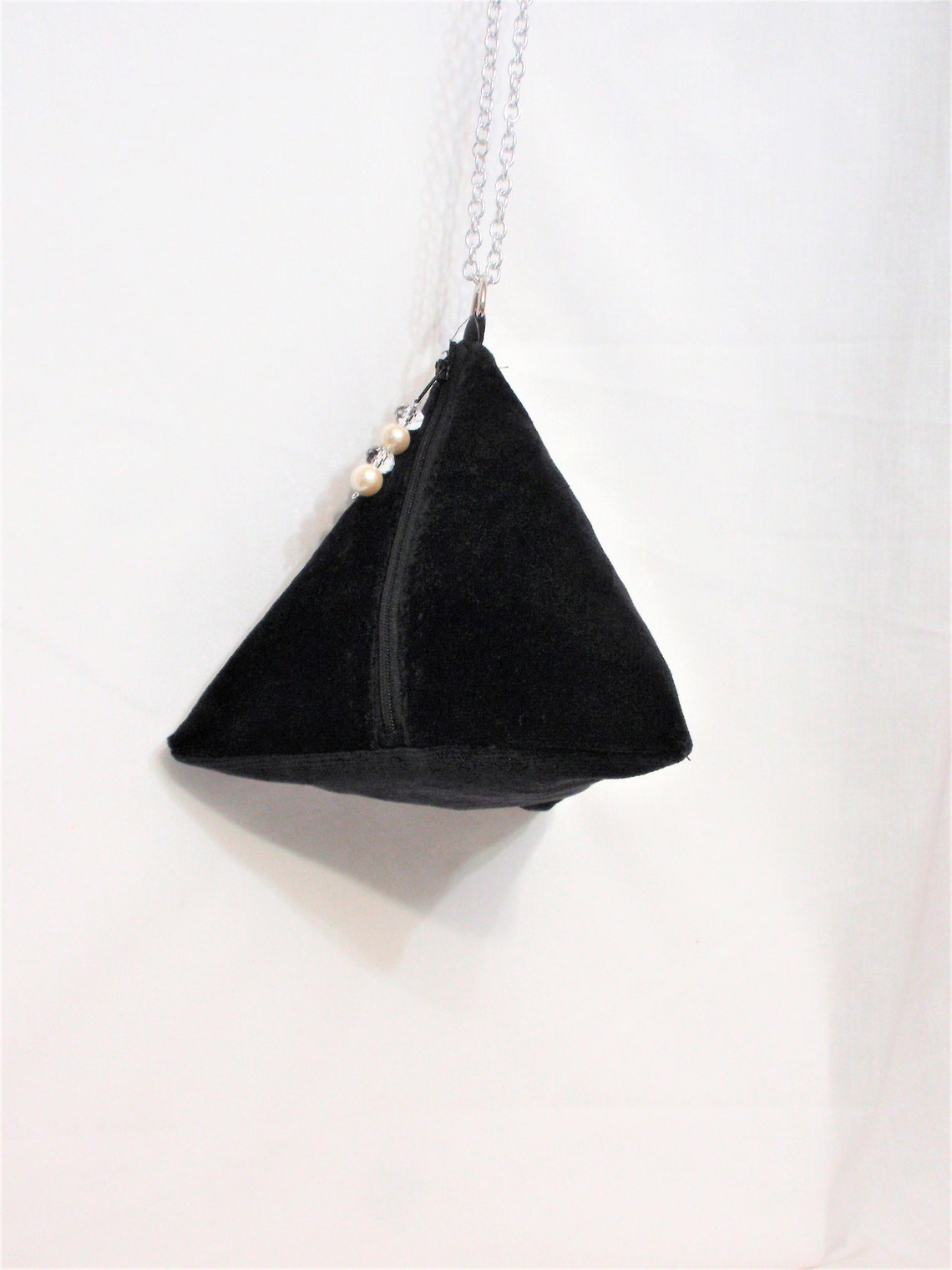 Pyramid/Triangle zipper purse 7.5 X7.5 X7.5 | Etsy