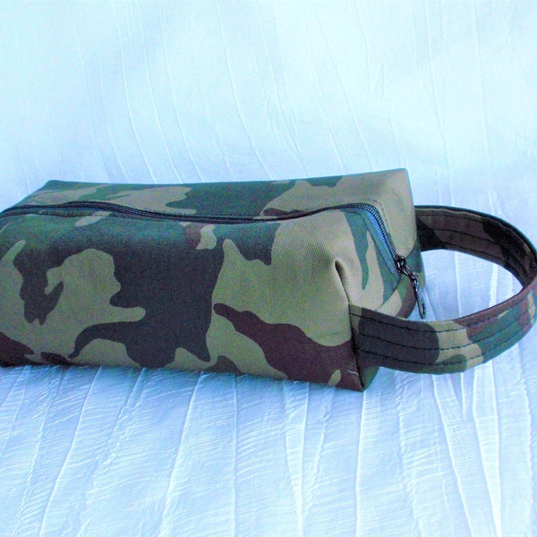 Camo Dopp Bag/ Toiletry bag/ Essential cosmetic storage/ Large Dopp bag/ Travel Dopp bag/ gift for Dad /Handmade gift