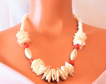 Vintage chunky Mother of Pearl, Shell &Coral necklace. 26 "/ shell necklace/carved coral spacers/  statement necklace/ jewelry/gift for her