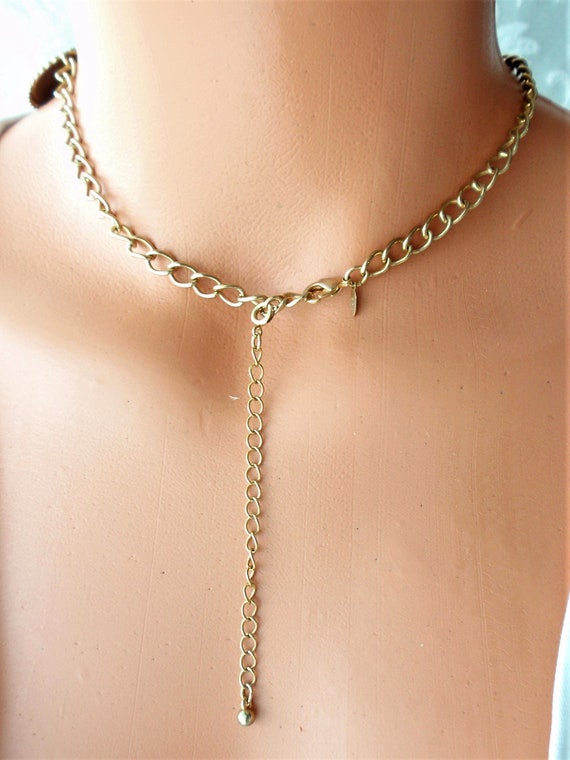 Vintage Pendant necklace. 16 inch . 3.5 inch exte… - image 4