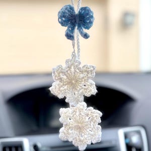 Winter car accessory, snowflake car hanger, Christmas car charm, winter accessory for car, rearview mirror accessory, snowflake decor